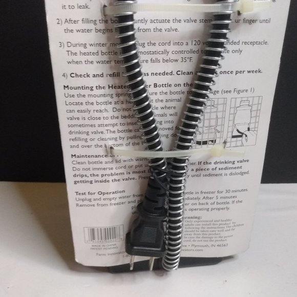 Farm Innovators Model HRB-20 Heated Water Bottle 32 Ounce - Picture 4 of 4